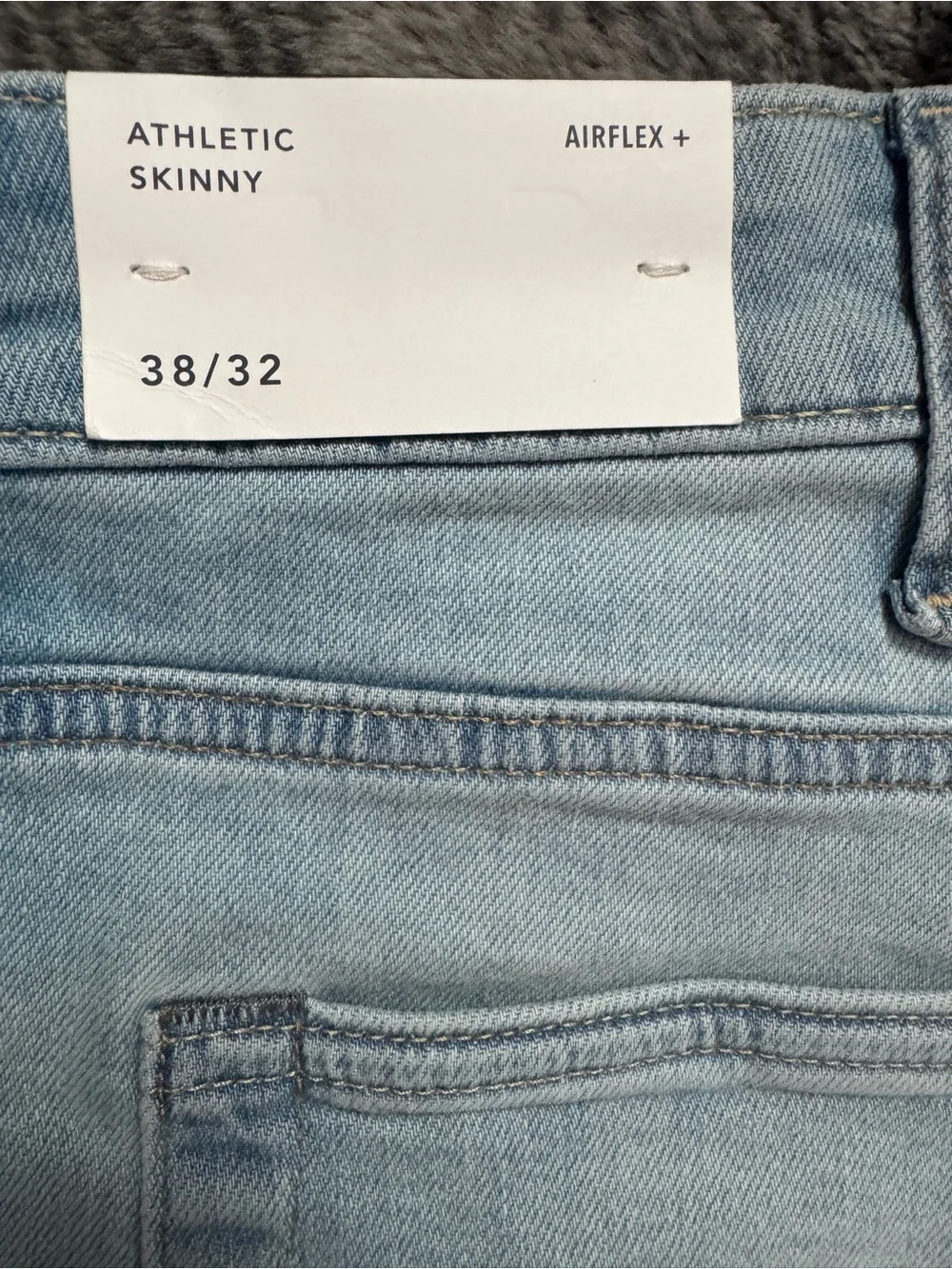 NWT-American Eagle Light Wash Denim Jeans Athletic Skinny Airflex+. 38/32
